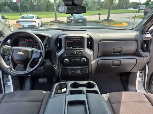 Used 2023 Chevrolet Silverado 1500 Custom AWD/4WD image 15