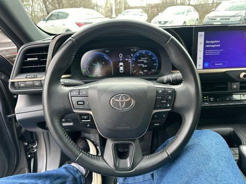 Used 2023 Toyota Crown XLE image 35