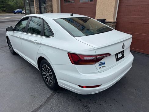 Used 2019 Volkswagen Jetta SE w/ Cold Weather Package image 14