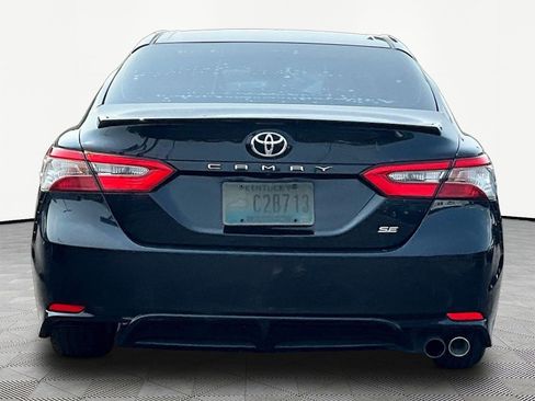 Used 2018 Toyota Camry SE w/ Convenience Package FWD image 5