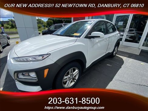 Used 2021 Hyundai Kona SE FWD image 2
