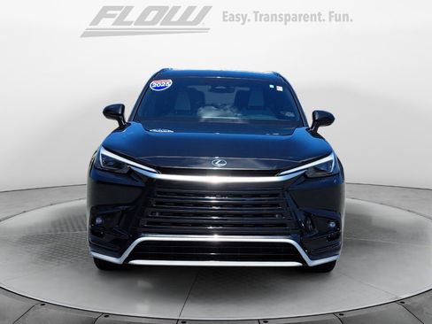 Used 2025 Lexus TX 500h AWD w/ Technology Package image 3