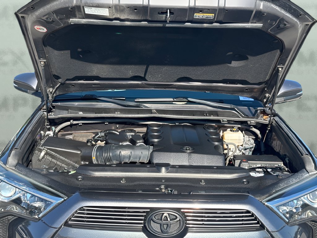 Used 2017 Toyota 4Runner SR5 Premium AWD/4WD image 31