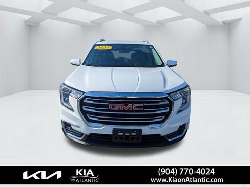 Used 2024 GMC Terrain SLT AWD/4WD image 8