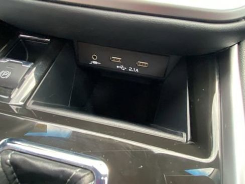 Used 2022 Subaru Legacy Premium image 28