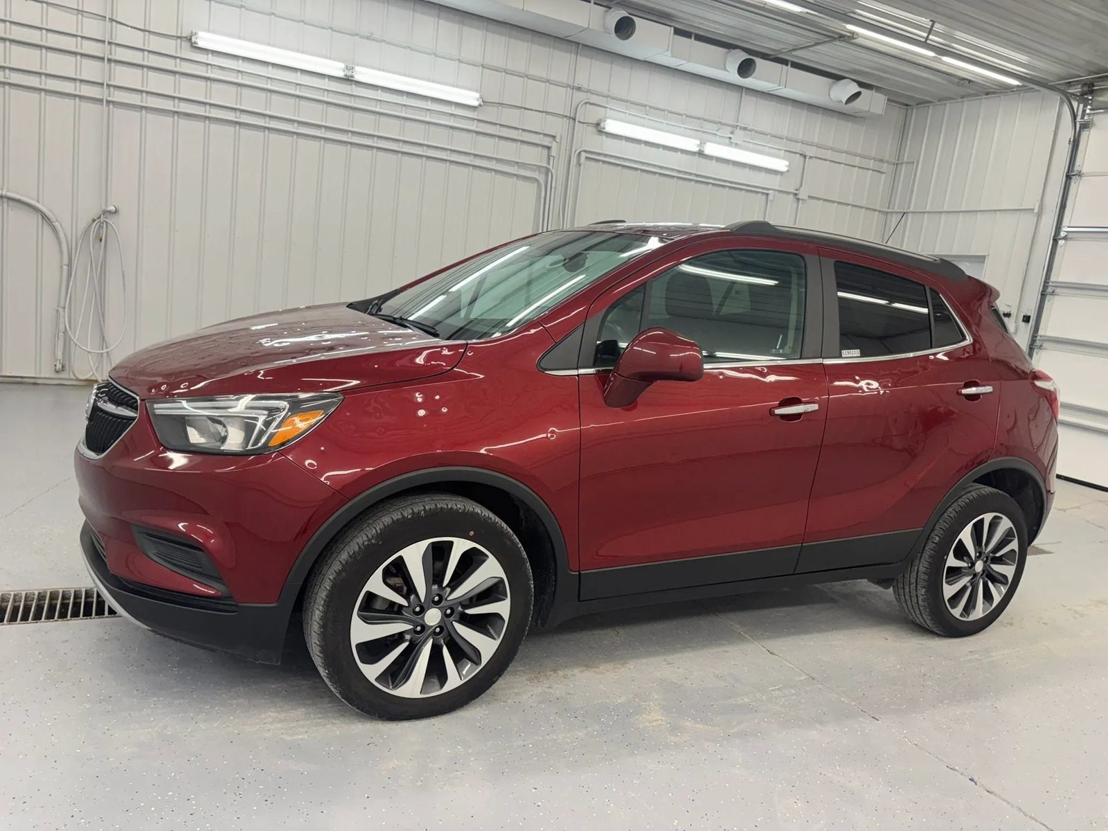 Used 2022 Buick Encore Preferred AWD/4WD image 3