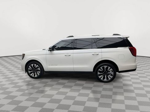 Certified 2025 Ford Expedition Platinum w/ Driver's Package AWD/4WD image 44