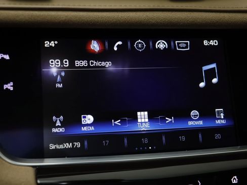 Used 2018 Cadillac XT5 Platinum w/ Driver Assist Package image 9