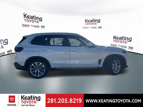 Used 2024 BMW X5 xDrive50e image 2