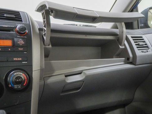 Used 2010 Toyota Corolla LE image 30