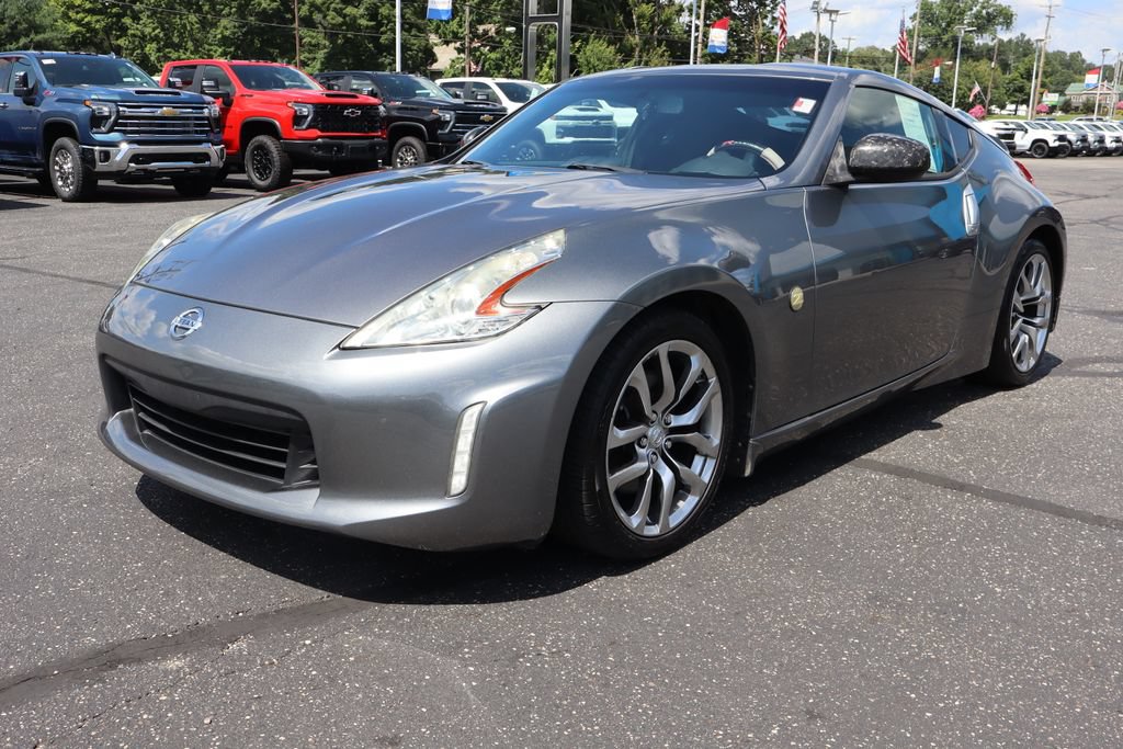Used 2016 Nissan 370Z Coupe RWD image 24