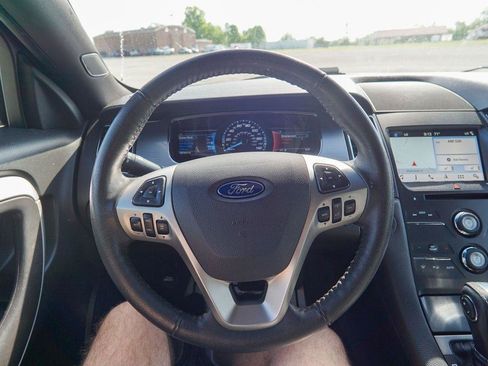Used 2019 Ford Taurus SEL w/ Equipment Group 201A FWD image 18