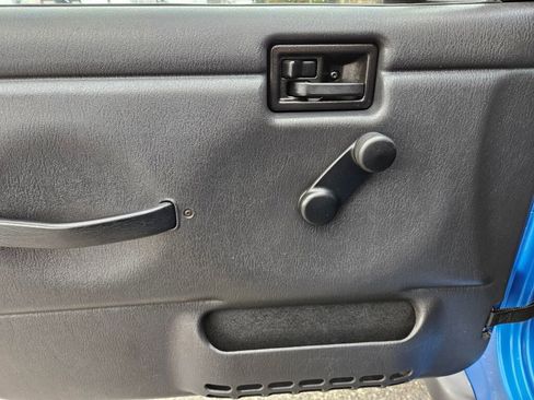 Used 2003 Jeep Wrangler Sport image 21