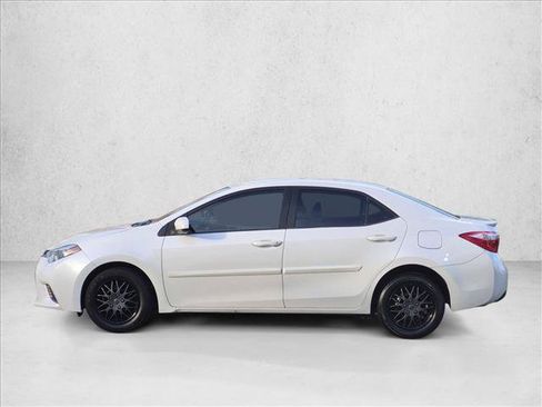 Used 2015 Toyota Corolla LE FWD image 8