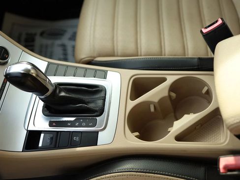 Used 2013 Volkswagen CC R-Line image 33