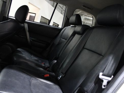 Used 2012 Toyota Highlander image 14