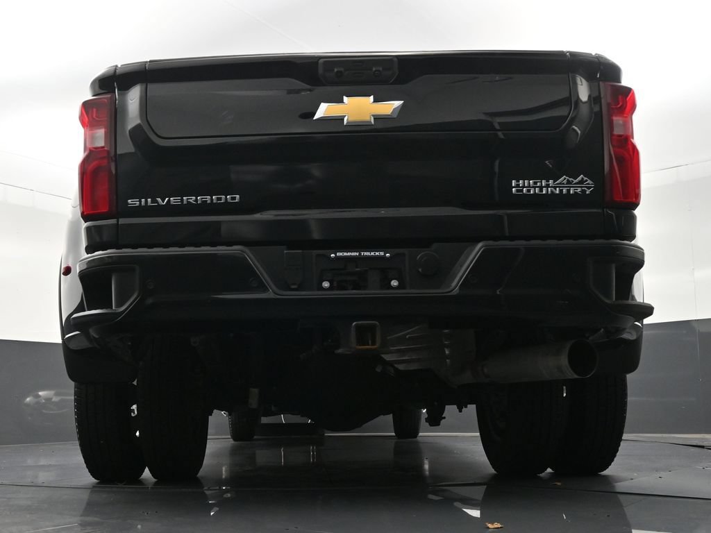 Used 2026 Chevrolet Silverado 3500 High Country w/ High Country Premium Package AWD/4WD image 30