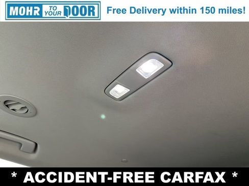 Used 2018 Chevrolet Traverse LT image 30