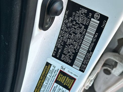 Used 2015 Toyota Camry LE image 28