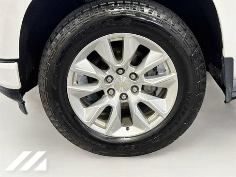 Used 2021 Chevrolet Silverado 1500 Custom AWD/4WD image 31