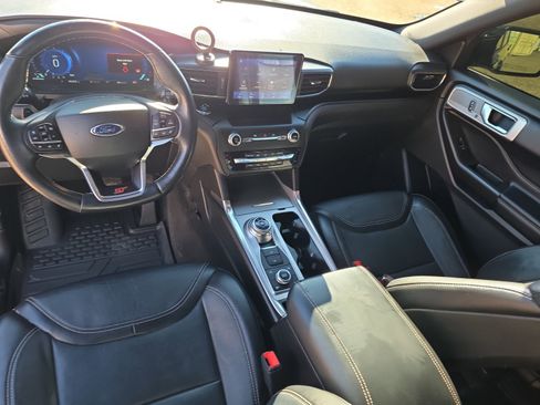Used 2020 Ford Explorer ST w/ ST Street Pack image 15