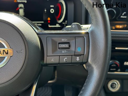 Used 2021 Nissan Rogue Platinum image 19