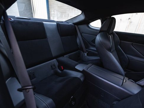 Used 2024 Toyota GR86 Premium image 29