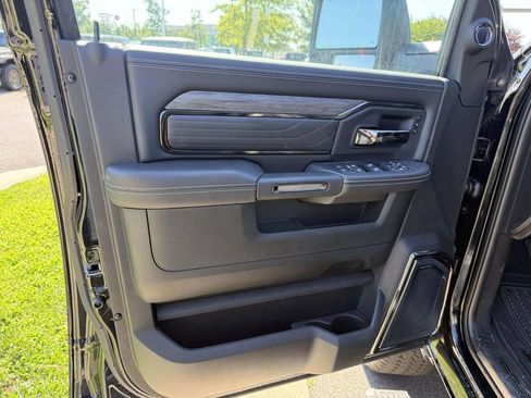 New 2026 RAM 2500 Limited AWD/4WD image 30