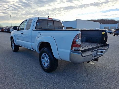 Used 2015 Toyota Tacoma 4x4 Access Cab V6 image 4