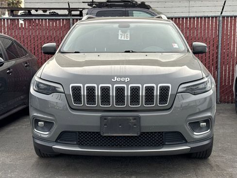 Used 2020 Jeep Cherokee Limited image 3
