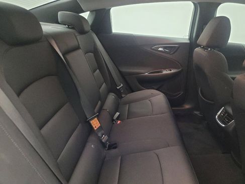 Used 2022 Chevrolet Malibu LT FWD image 19