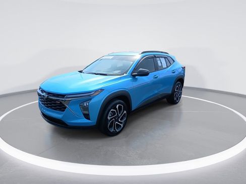 Used 2025 Chevrolet Trax RS w/ Sunroof Package image 4