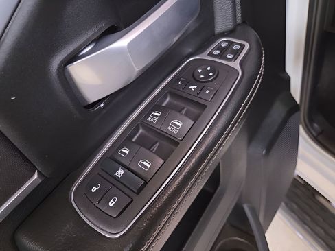 Used 2024 RAM 3500 Big Horn image 23