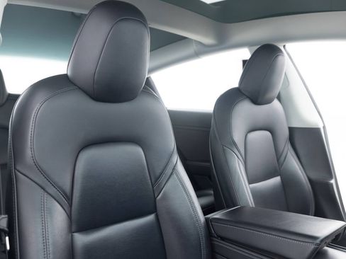 Used 2021 Tesla Model 3 Long Range image 26