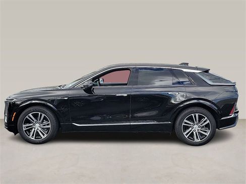 Used 2025 Cadillac Lyriq Luxury image 5