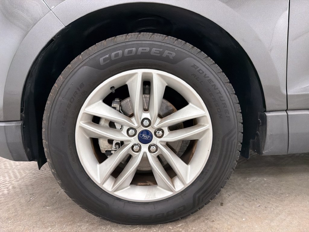 Used 2016 Ford Edge SEL w/ Equipment Group 201A FWD image 11