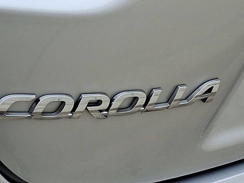 Used 2024 Toyota Corolla LE FWD image 9