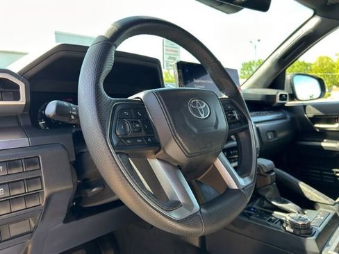 Used 2024 Toyota Tacoma TRD Off-Road AWD/4WD image 27