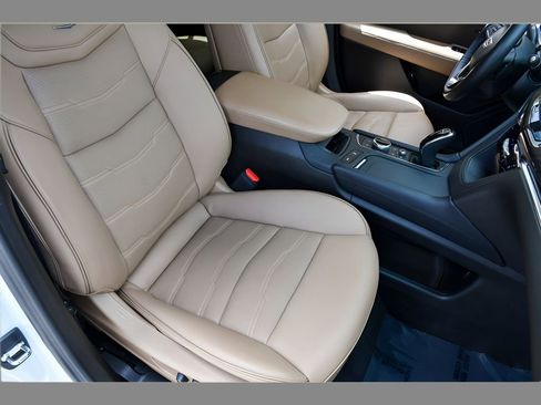 Certified 2023 Cadillac XT6 Premium Luxury w/ Platinum Package AWD/4WD image 32