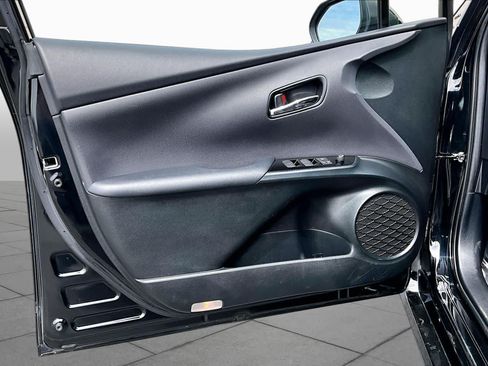 Used 2022 Toyota Prius Prime XLE FWD image 25