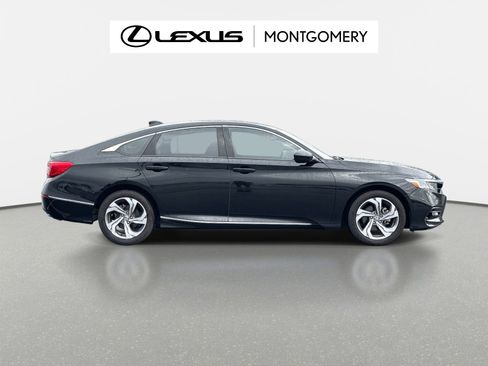 Used 2018 Honda Accord EX image 2