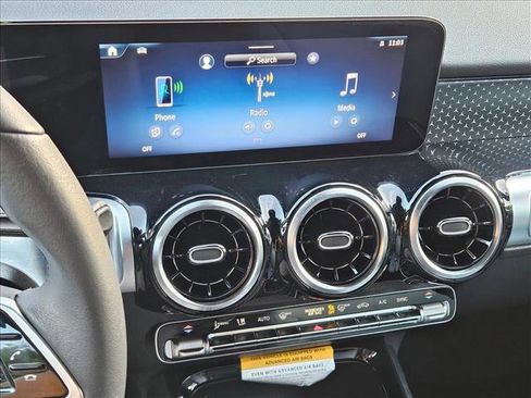 Used 2026 Mercedes-Benz GLB 250 image 14