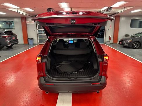 Certified 2025 Toyota RAV4 LE AWD/4WD image 24