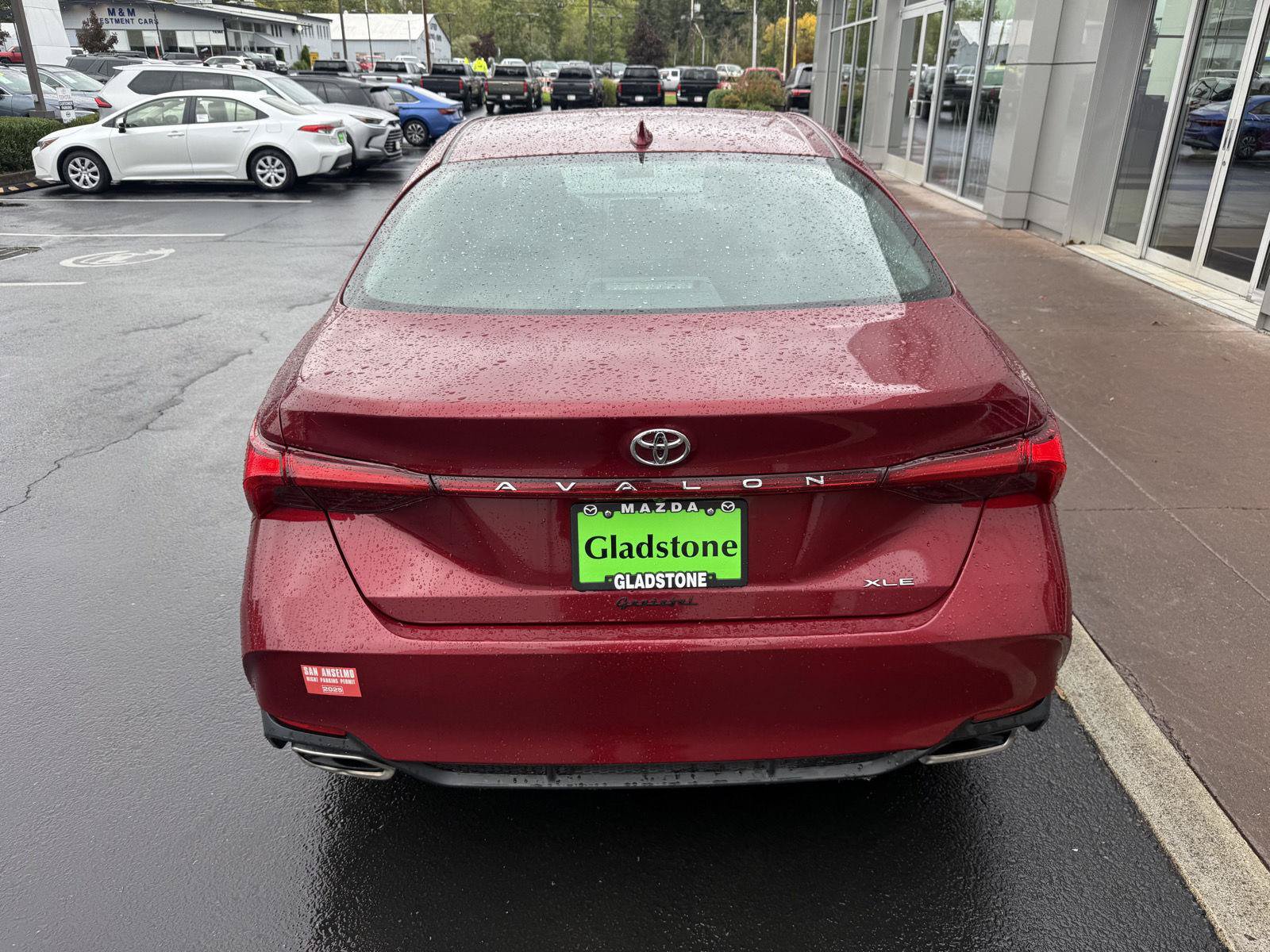 Used 2022 Toyota Avalon XLE FWD image 4
