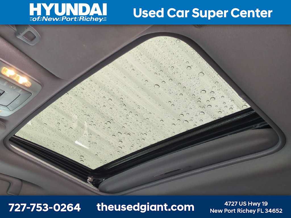 Used 2022 Toyota Sienna XLE FWD image 23