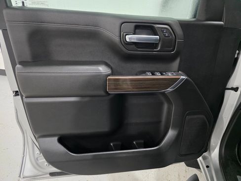 Used 2020 Chevrolet Silverado 1500 RST image 18