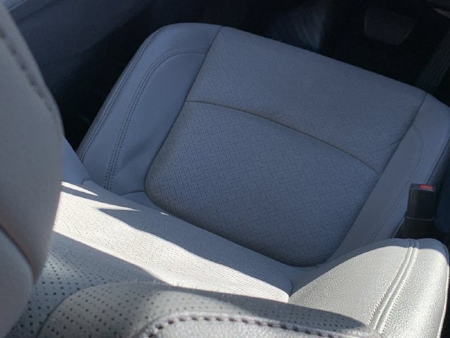 Used 2023 Toyota Sienna Limited FWD image 18