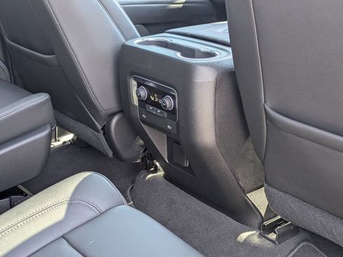 Used 2021 Chevrolet Tahoe Z71 AWD/4WD image 34
