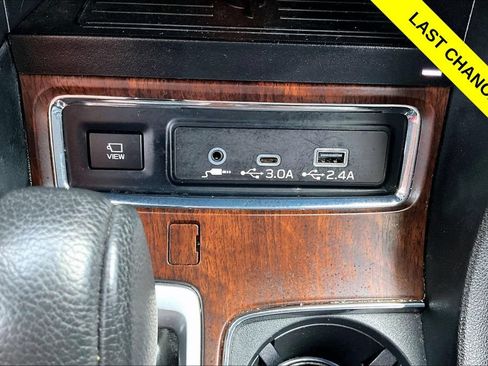 Used 2023 Subaru Ascent Touring AWD/4WD image 33