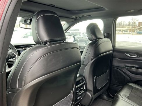 Used 2024 Jeep Grand Cherokee Altitude image 34